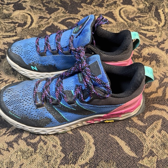 New Balance Women's Hierro V5 WTHIERC5 Cobalt/Poison Berry Hiking Shoes Size 8.5 - Picture 3 of 12